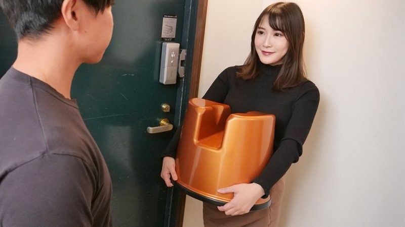 帶著好色椅子來啦！在家就能和一位性感美麗,舌技高超的成熟女性享受正宗泡泡浴玩法！  山岸彩奈